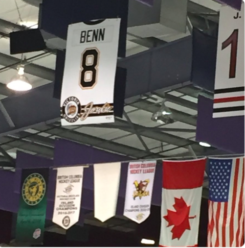HAHA!!!! Le numéro de Jordie Benn RETIRÉ...