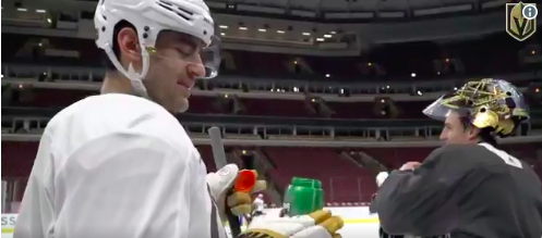 HAHA!!! Max Pacioretty s'est fait avoir par Marc-André Fleury!!!!!