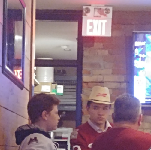 HAHA...Beau petit style Nick Suzuki !!!