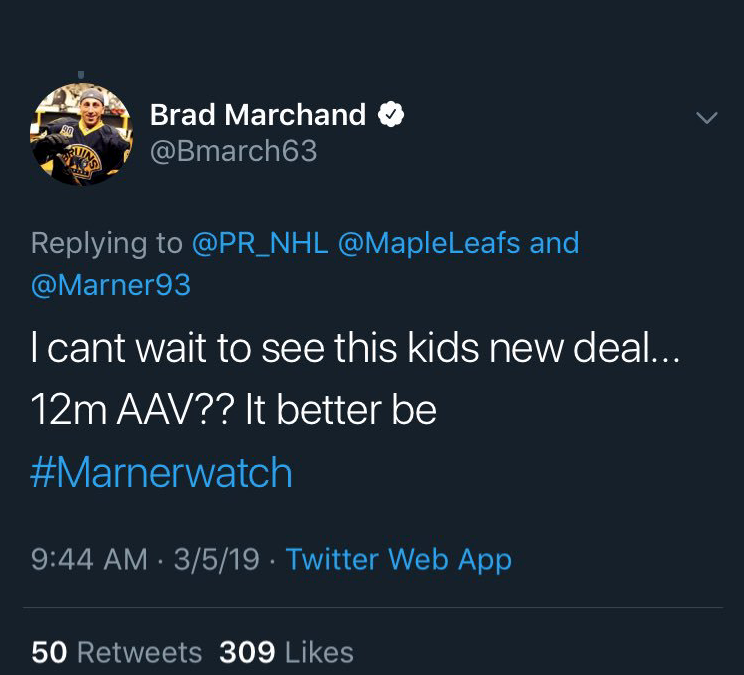 HAHA...Brad Marchand est vraiment un petit CRISS de BAVEUX...