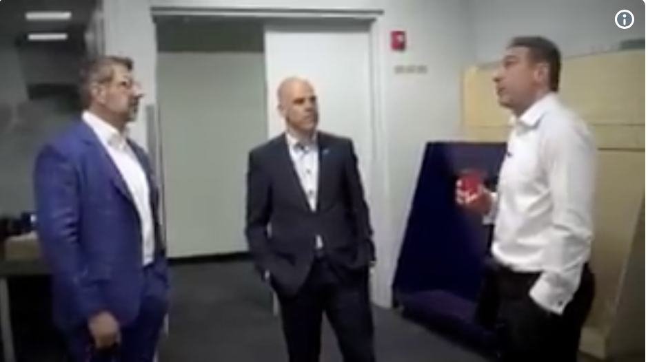 HAHA...C'est BEN vrai, que le CH, est rendu transparent...
