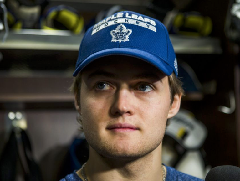 HAHA...Des images de la rencontre entre Kyle Dubas et William Nylander...