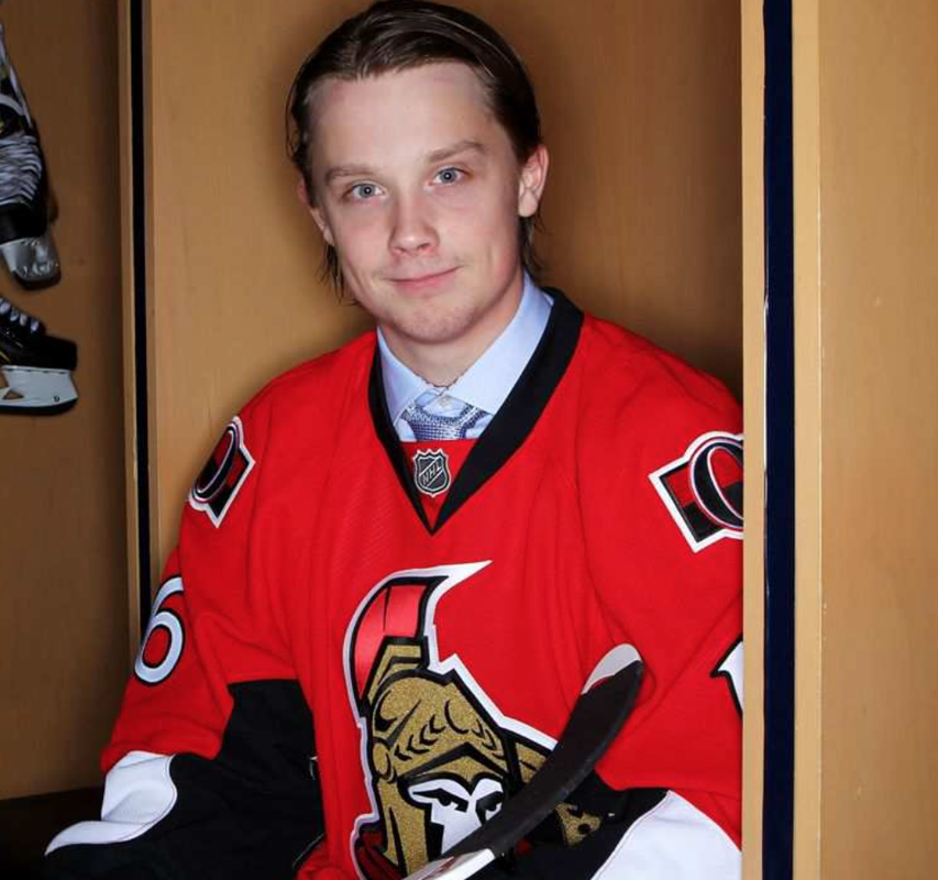 HAHA...Dire que les Senateurs ont eu Alex Burrows pour ce gars là...