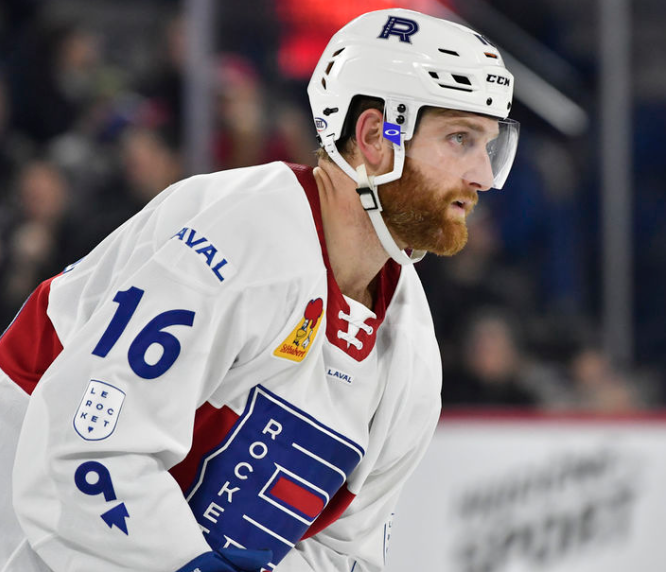 HAHAHA...Karl Alzner trop fort pour la ligue Américaine...