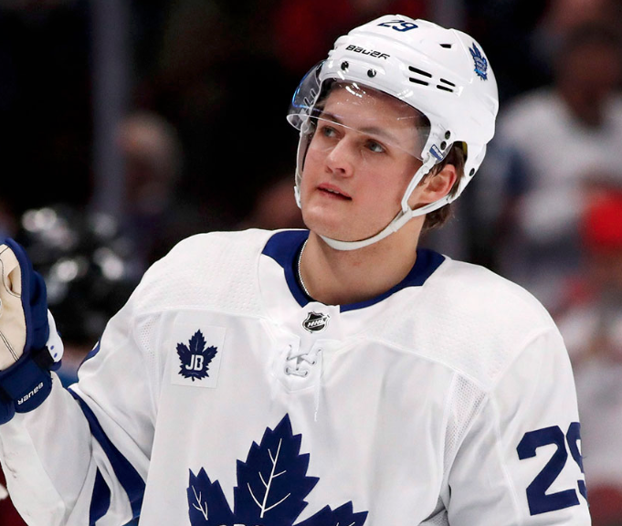 HAHA...Le DG des Leafs serait le pire des crosseurs...