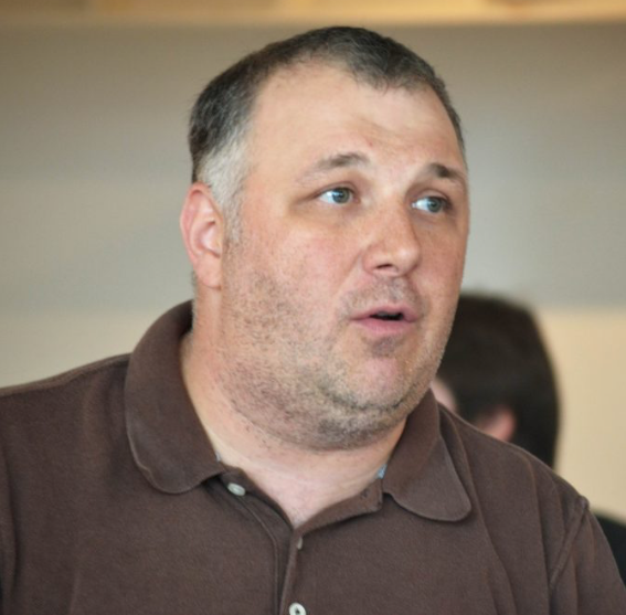 HAHA...Le gros Jean-Charles, prend pas d'être ignoré par le CH...