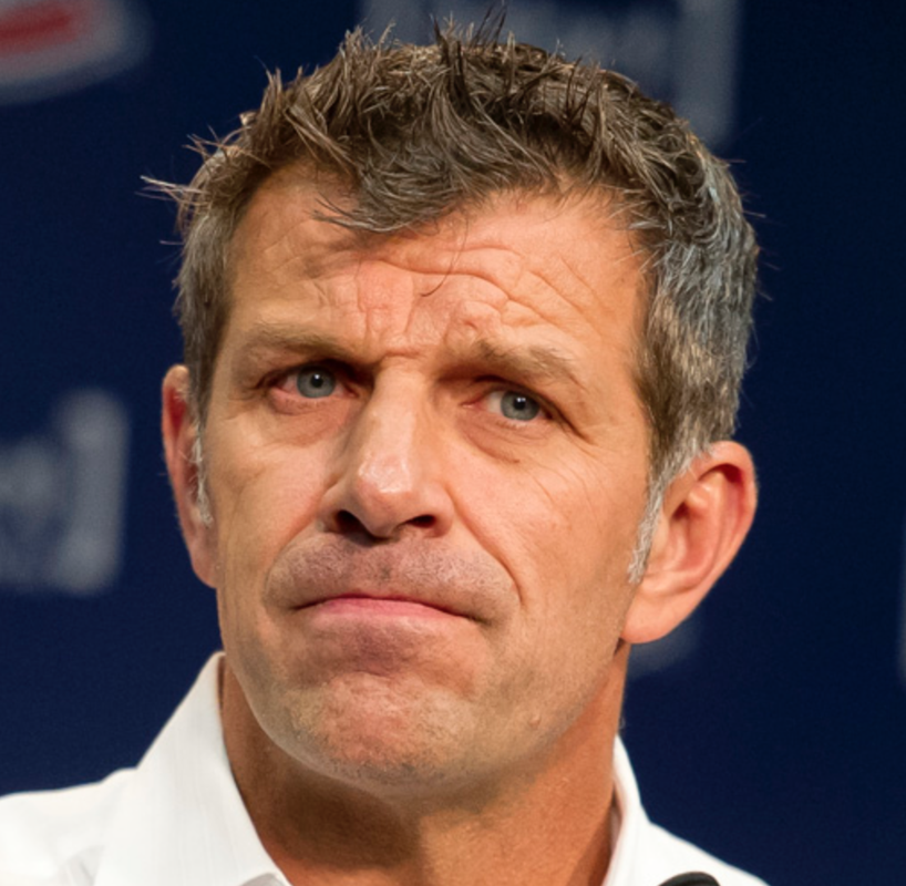 HAHA...Marc Bergevin ne doit pas être le plus populaire au mariage...