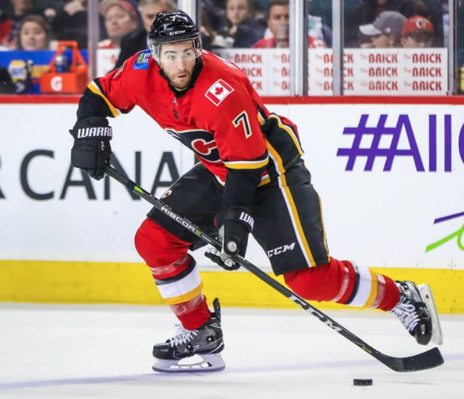 HAHA...T.J Brodie à Montréal, pour...