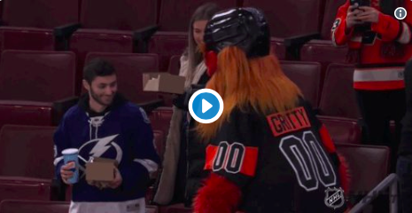 Il faut ABSOLUMENT...Que le CH CHANGE sa MASCOTTE YOUPPI..