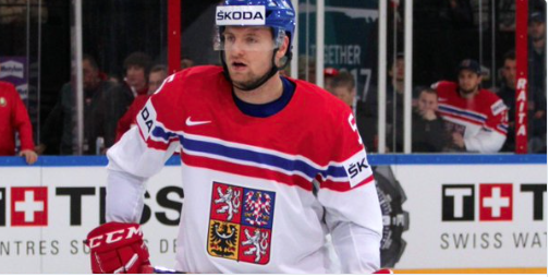 ISHHHHHHHHHH....Jaroslav Spacek qui prépare Jakub Jerabek....