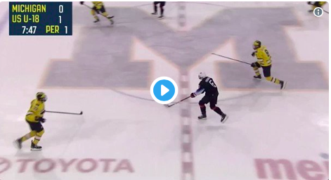 Jack Hughes continue de faire des siennes...