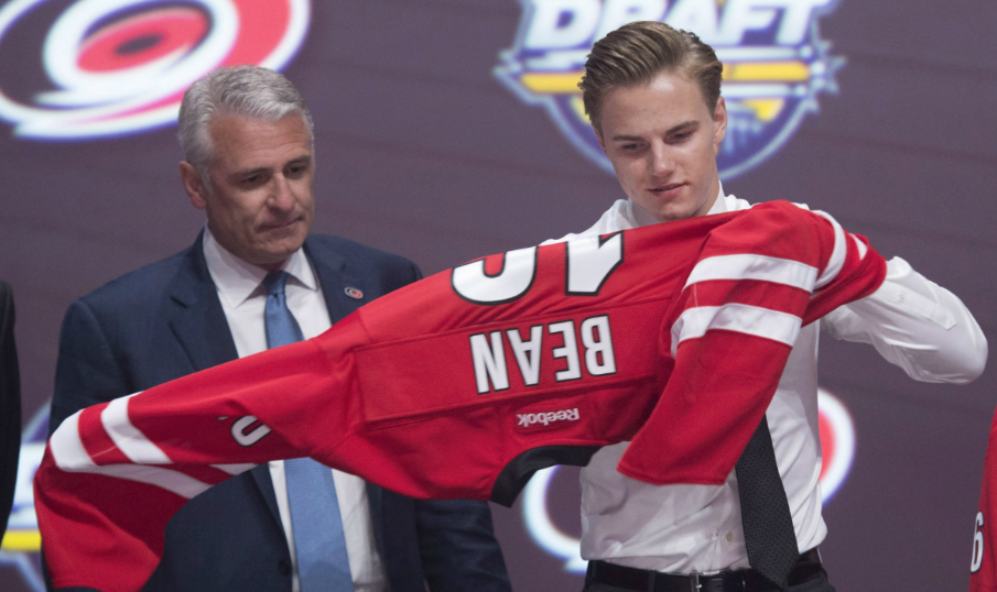 Jake Bean ou Noah Hanifin à Montréal?