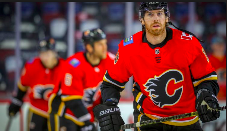 James Neal VISÉ par son COACH!!!!!!!