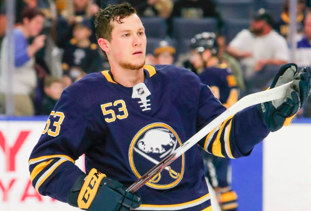 Jeff Skinner se rapproche d'une entente avec les Sabres...
