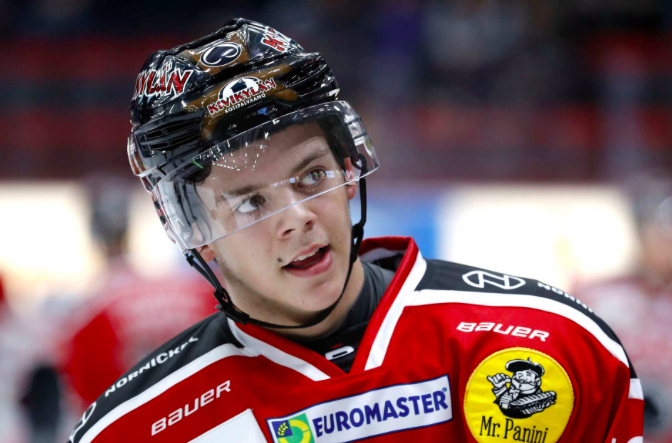 Jesperi Kotkaniemi...décidera si Max Pacioretty ira à Edmonton...