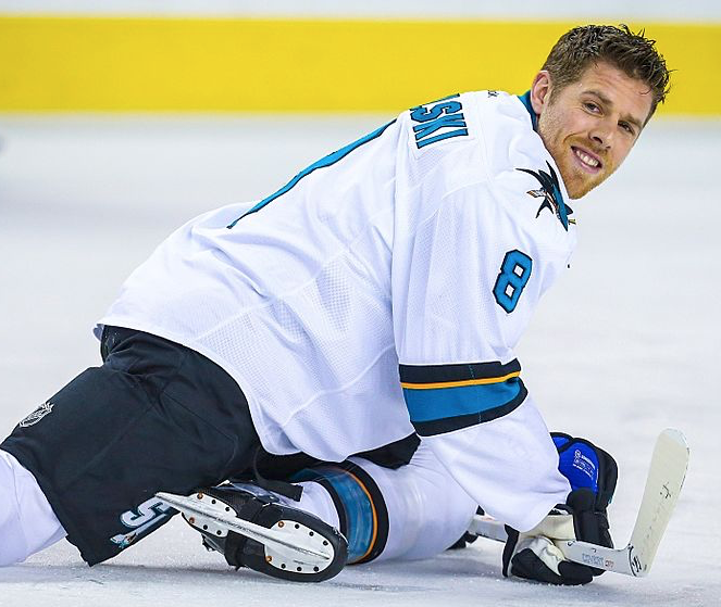 Joe Pavelski, serait le BOUCHE-TROU des Sharks...