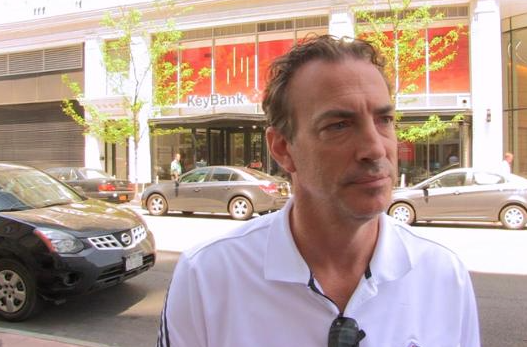 Joe Sakic veut David Pastrnak...