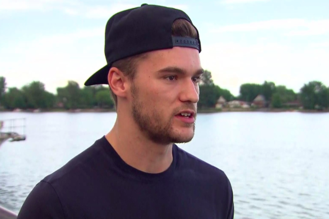 Jonathan Drouin ne SNIFFE RIEN...