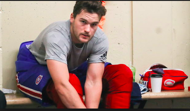 Jonathan Drouin n'est pas sympathique...avec les barmans...ou barmaids..