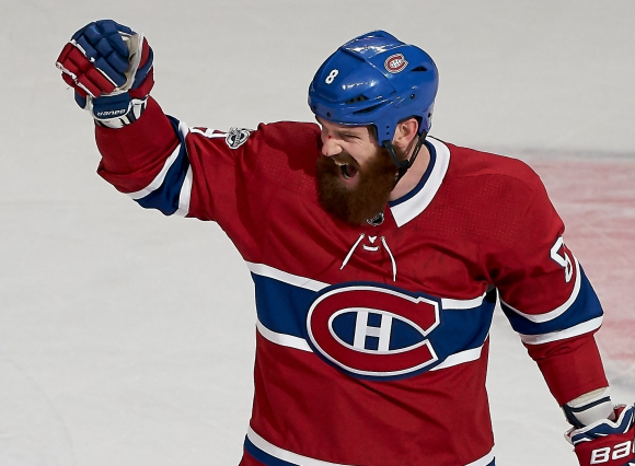 Jordie Benn donne un bon coup de main à Marc Bergevin...