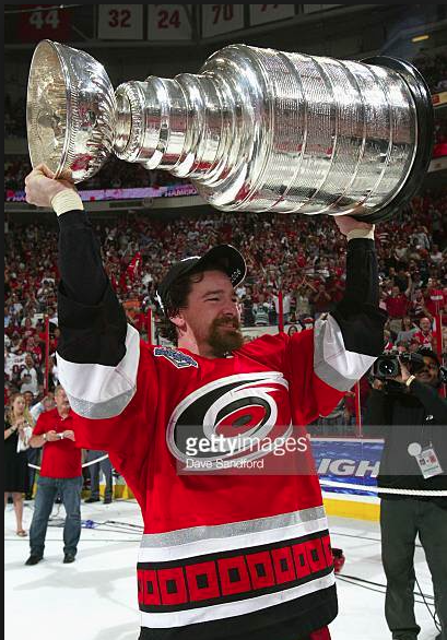 Justin Williams retourne en Caroline!!!!!!!!!!!