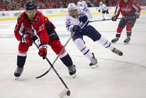 Karl Alzner était TROP lent pour les jeunes Leafs en séries.