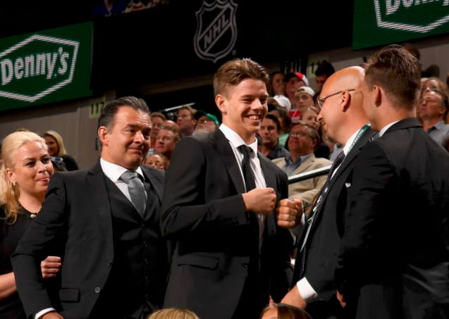 Kotkaniemi a fait congédier son père en Finlande ?
