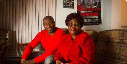 La famille d'Adonis Stevenson ouvre ses portes à la PRESSE...