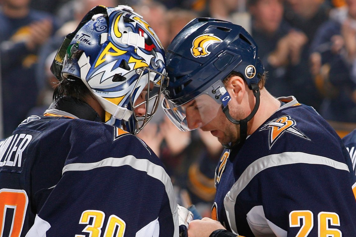 La fois..Où Ryan Miller, Jason Pominville et Thomas Vanek...ont failli MOURIR....