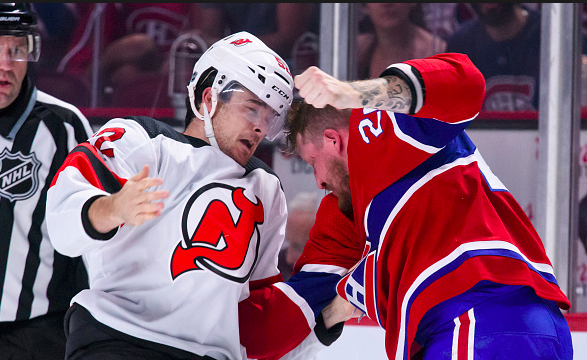 La mère de Nicolas Deslauriers ne doit pas être FIÈRE de lui....