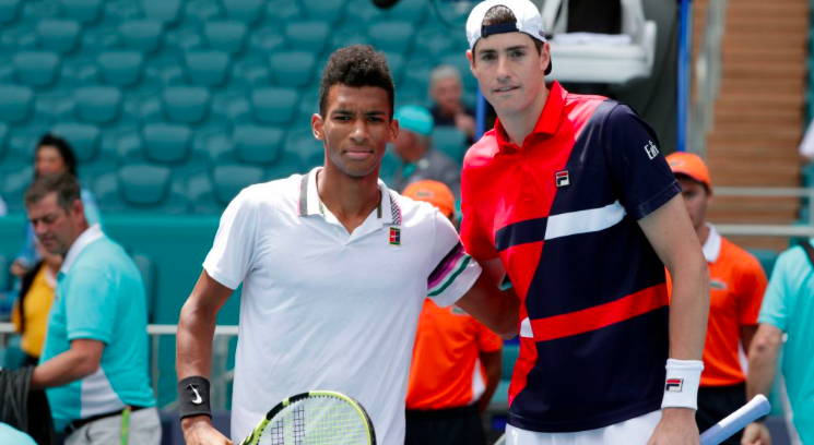 La nervosité s'est emparé de Félix Auger-Aliassime..