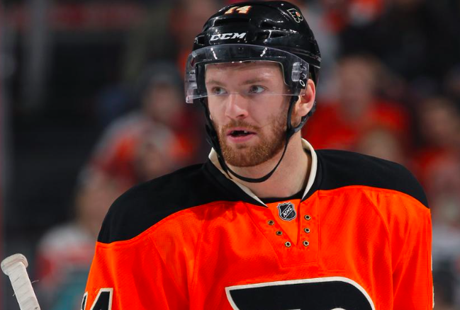 La place dans son PLACARD est déjà prête..et...