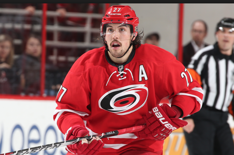 La preuve que la valeur de Justin Faulk est en CHUTE LIBRE..