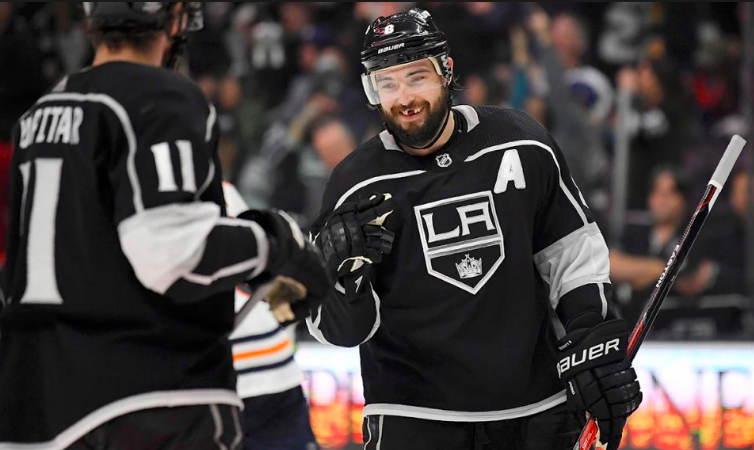 La RUMEUR DREW DOUGHTY à Toronto ne veut pas MOURIR..