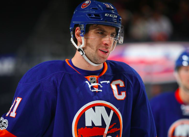 La tension monte entre John Tavares et les Islanders...