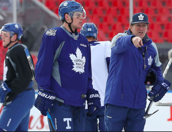La TENSION monte entre Mike Babcock et Auston Matthews...