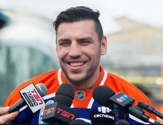 LE DÉGUISEMENT de MILAN LUCIC..