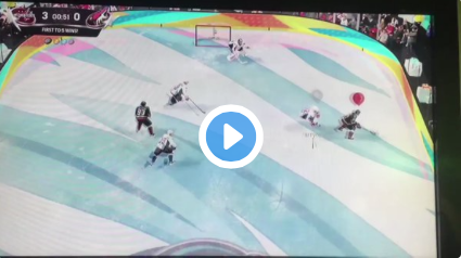 Le gars marque à NHL 18...avec le gardien!!!