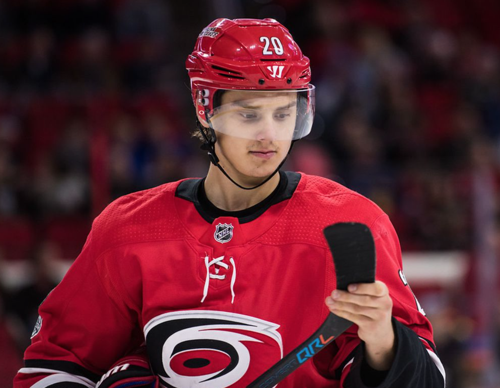 Le long terme direct pour Sebastian Aho...