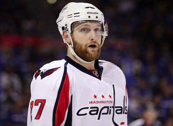 Le nom de Karl Alzner circule de plus en plus à Montréal.