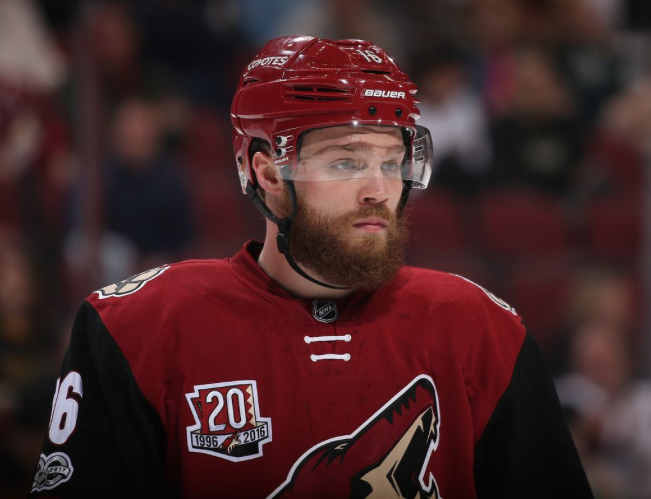 Les Canucks sont dans le coup!!! Pour Max Domi!!!!!
