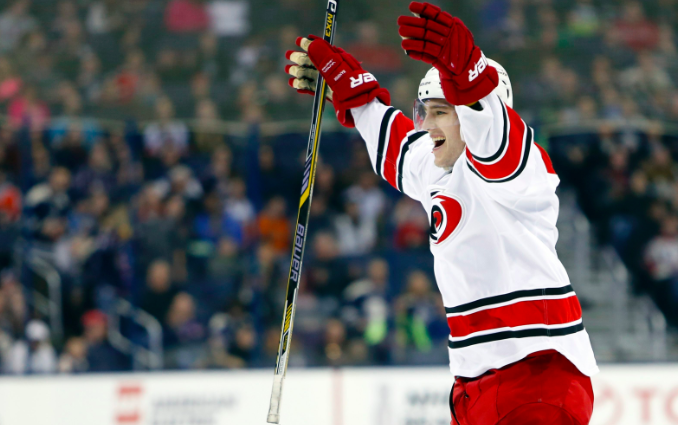 Les Hurricanes jouent avec le FEU...