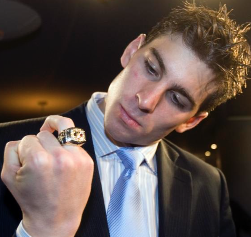 Les Islanders auraient offert un contrat similaire à John Tavares...