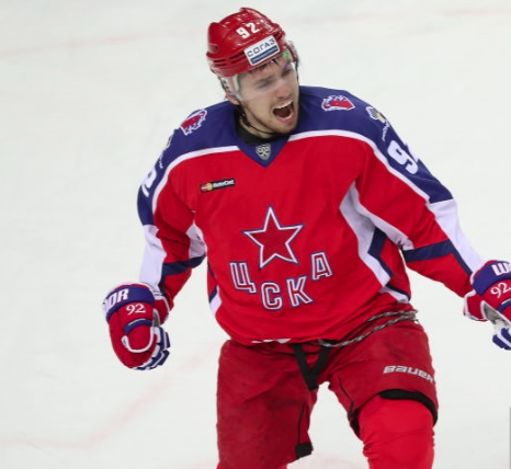 Les Leafs tentent d'aller chercher un défenseur de la KHL...