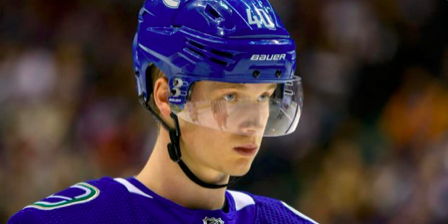 Les médias finlandais et suédois se détestent...Comme Jesperi Kotkaniemi et Elias Pettersson.