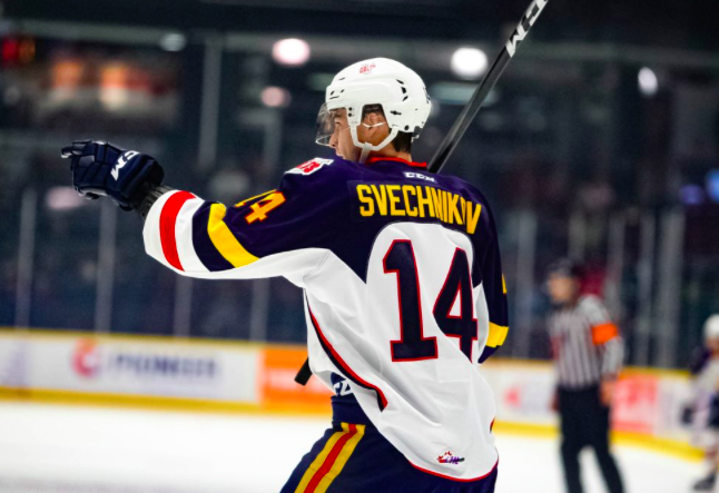 Les offres se MULTIPLIENT pour Andrei Svechnikov...