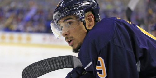 Les Sabres de Buffalo ont bel et bien proposé Evander Kane au Canadien de Montréal..