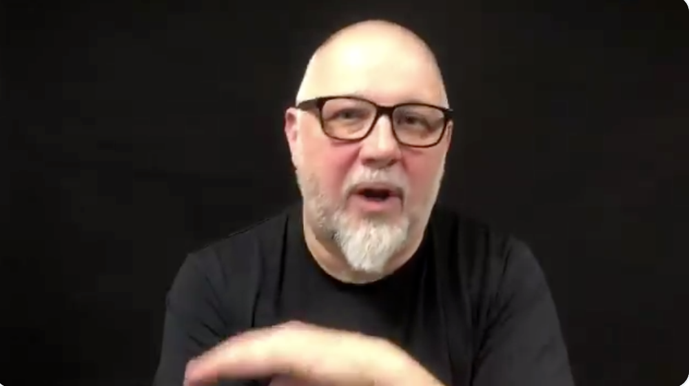 Maintenant qu'il travaille pour le diffuseur du Canadien, Jean-Charles Lajoie...