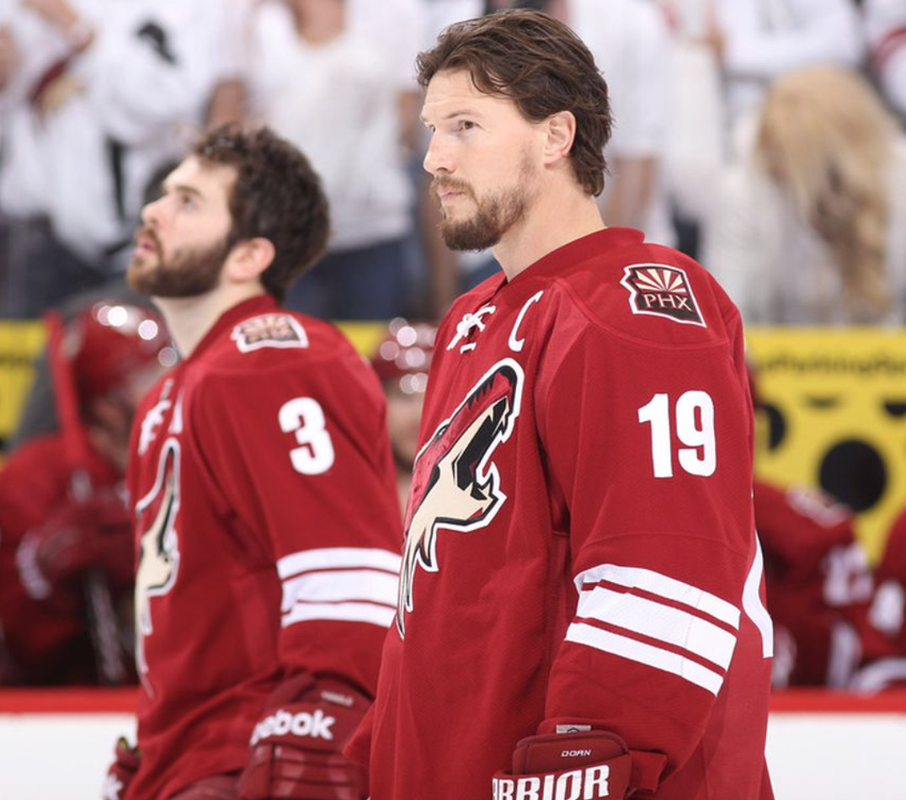 Malade...Shane Doan prend un pari avec Keith Yandle...