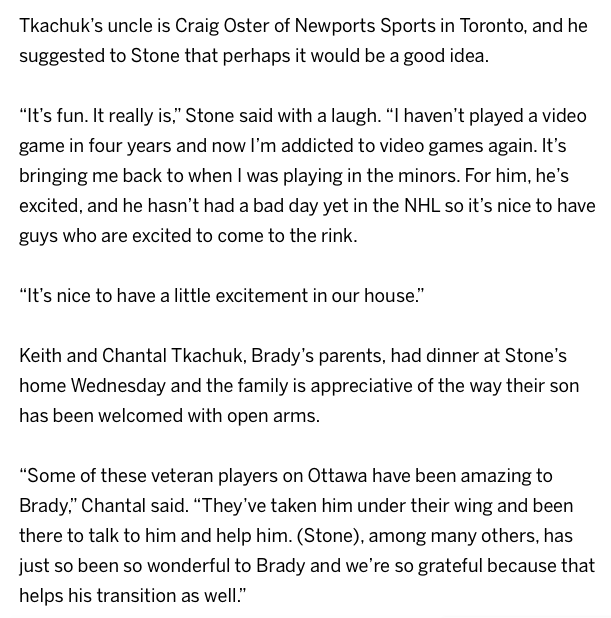 Mark Stone et sa blonde accueillent Brady Tkachuk chez eux....
